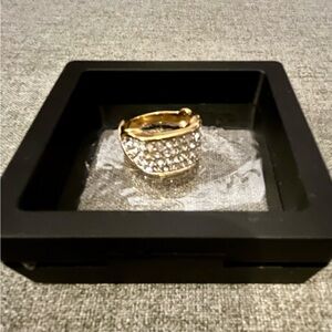 VINTAGE AVON Gold Crystal Pavé Band Ring - Women's Jewelry. Elizabeth Taylor